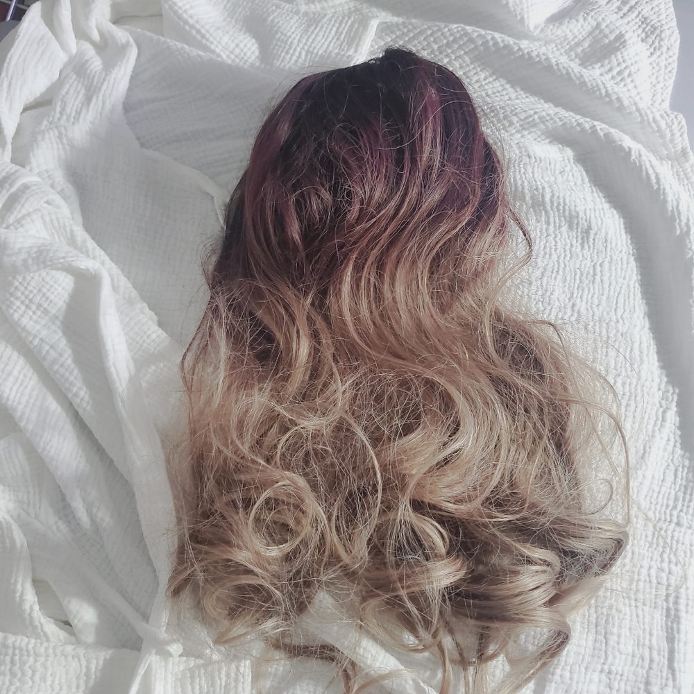 New Neved Used- Ombre Brown and Cendre Beige Blond Ponytail Hair Ext. Clip On